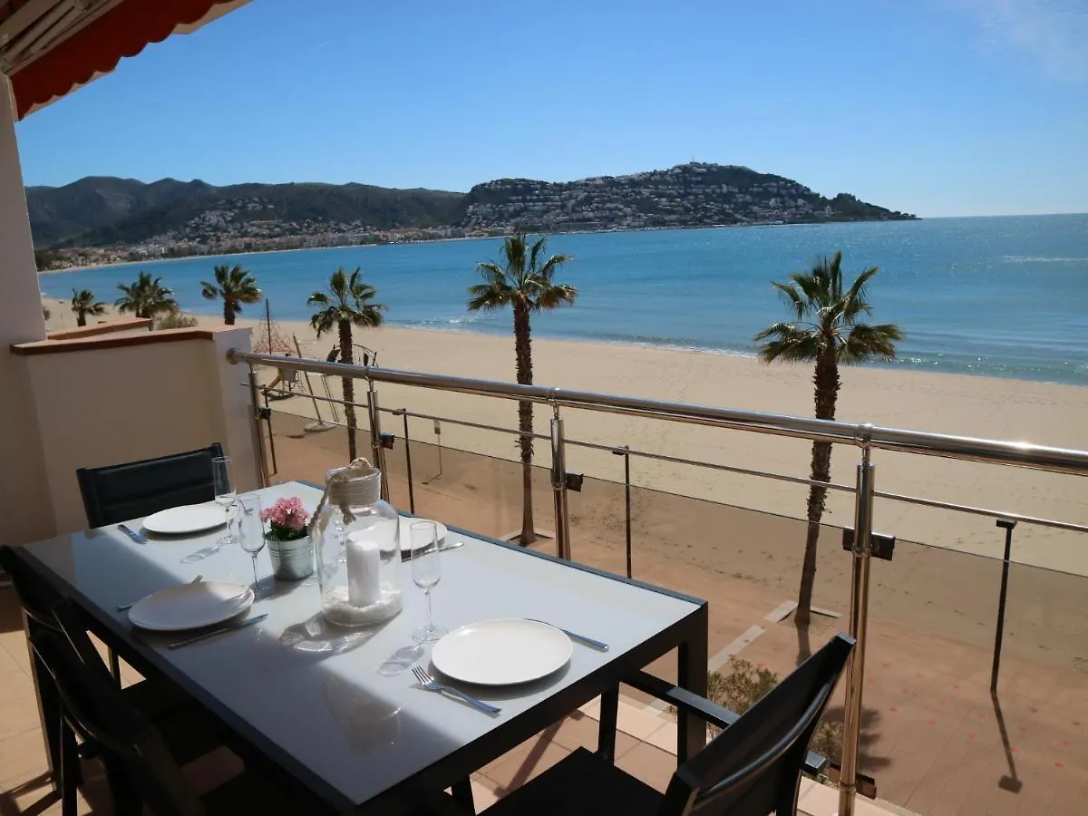 Europa Roses Premium Apartment Spain